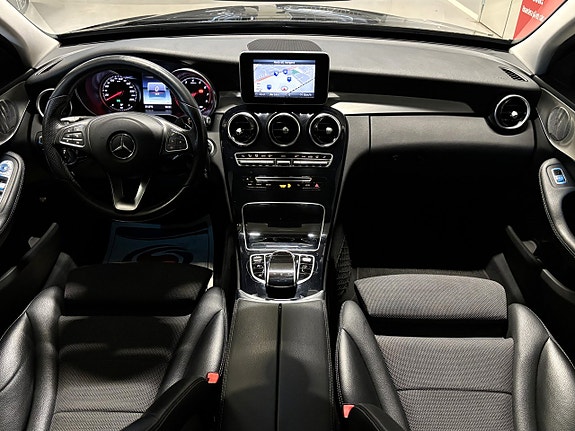 Mercedes-Benz C180 17 of 28