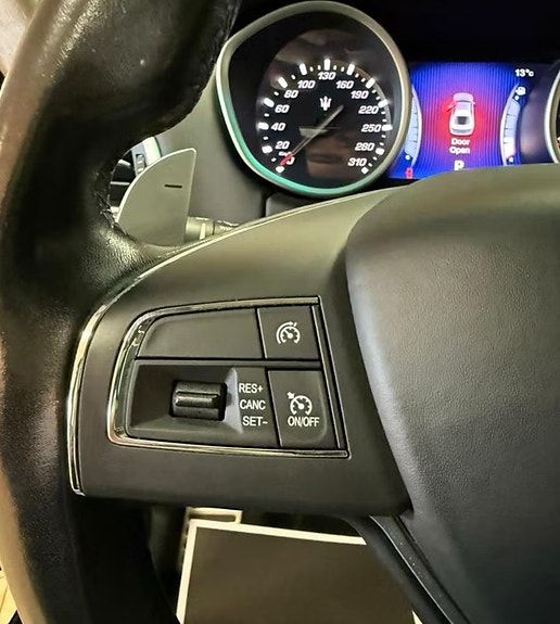 Maserati Ghibli 14 of 16