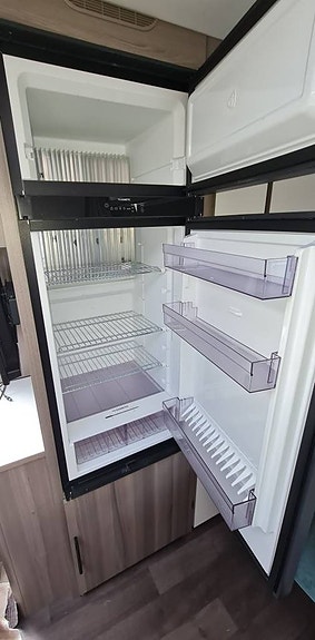 KABE Estate 470 XL KS  Dubbelsäng med Mover, Markis,mm 8 of 12