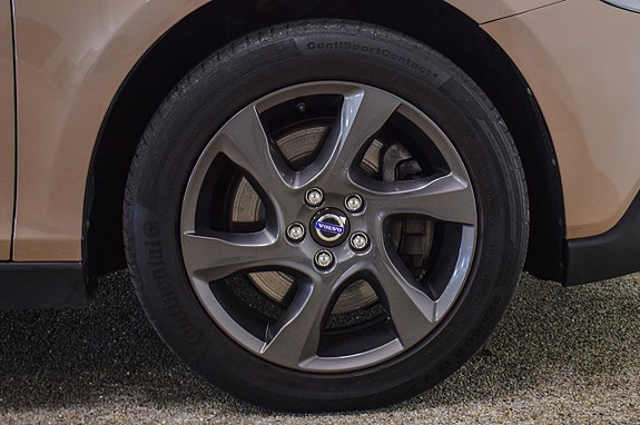 Volvo V40 Cross Country 24 of 25