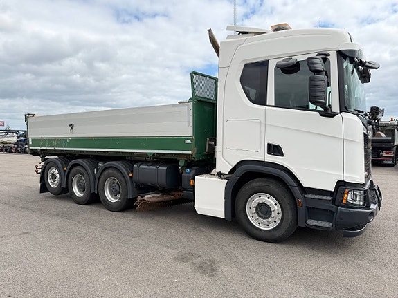 Tippbil Scania r540xt tridem underbett lågmil 3 of 12