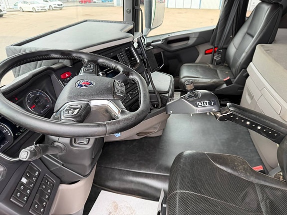 Tippbil Scania r540xt tridem underbett lågmil 11 of 12