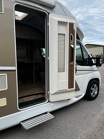 Dethleffs Esprit T 7150 DBT - uttagen 2018, solcell, nyservad med kamremsbyte 5 of 20