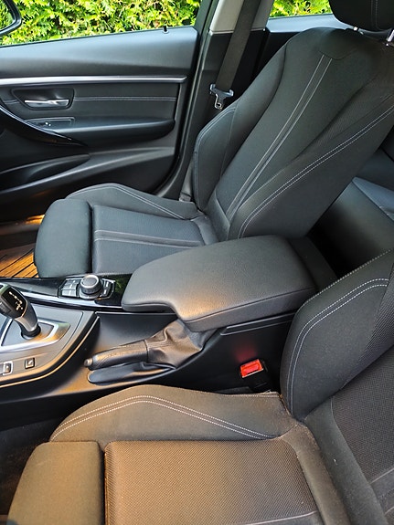 BMW 320d 12 of 14