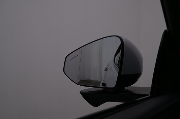 Polestar 4 22 of 27