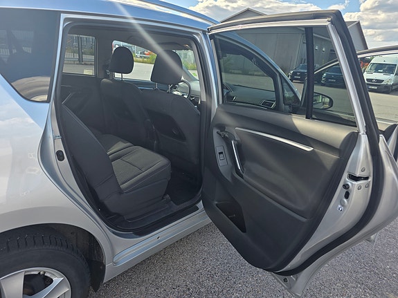 Toyota Verso 4 of 5