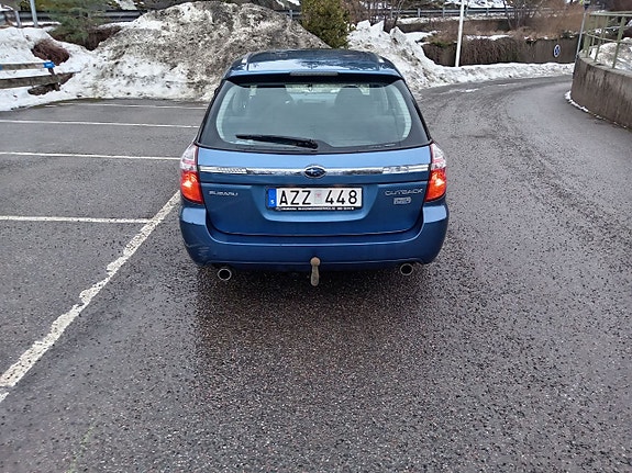 Subaru Legacy 4 of 5
