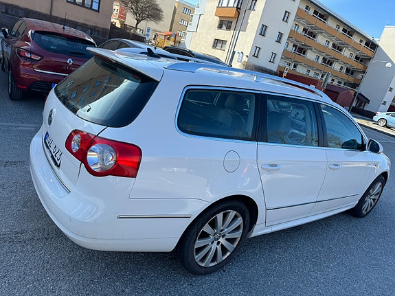 Volkswagen Passat 3 of 5