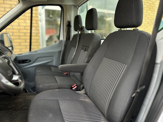 Ford Transit 10 of 16