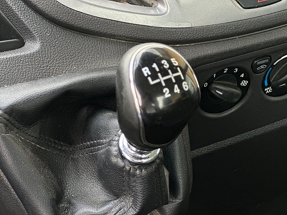 Ford Transit 11 of 16