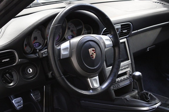 Porsche 911 Carrera S 8 of 15