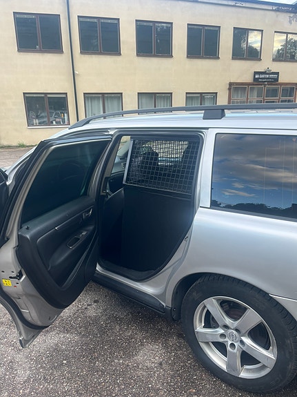 Volvo V70 5 of 7