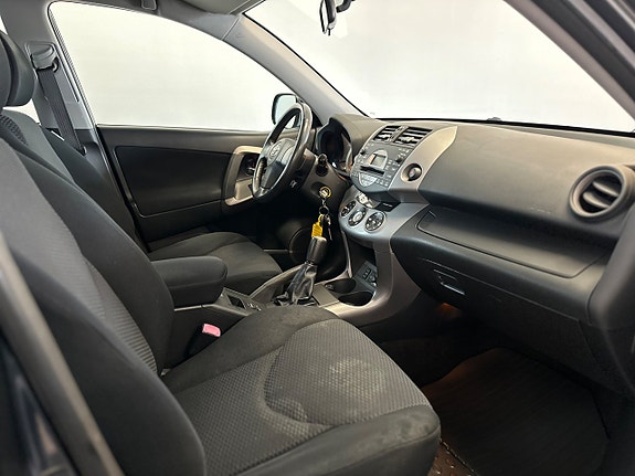 Toyota RAV4 19 of 21