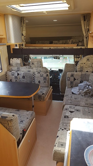 Eura Mobil 585 5 of 25