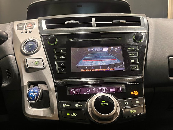 Toyota Prius+ 13 of 20
