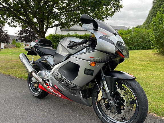 Aprilia RSV 1000 ( Mille ) 7 of 7