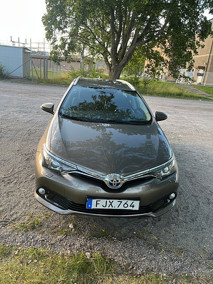 Toyota Auris 6 of 6