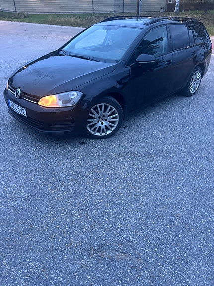 Volkswagen Golf VII 2 of 5