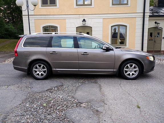 Volvo V70 6 of 14