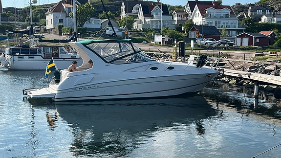 Regal Commodore 2960, Volvo Penta AD41P Diesel 5 of 15