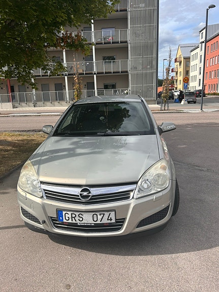 Opel Astra 3 of 5