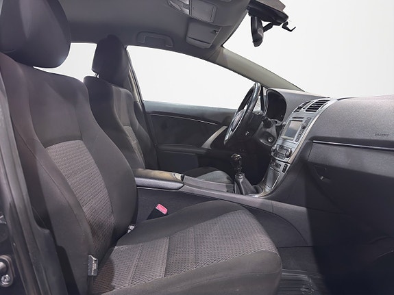Toyota Avensis 20 of 26