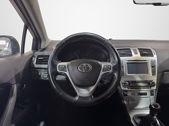 Toyota Avensis 14 of 26