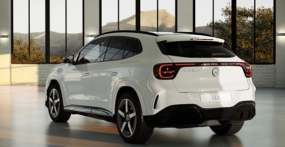 Mercedes-Benz GLA250 3 of 6