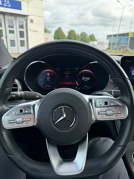 Mercedes-Benz C300 10 of 15