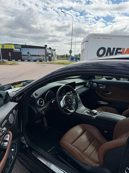 Mercedes-Benz C300 7 of 15