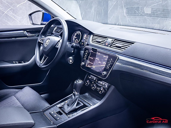 Skoda Superb 13 of 30