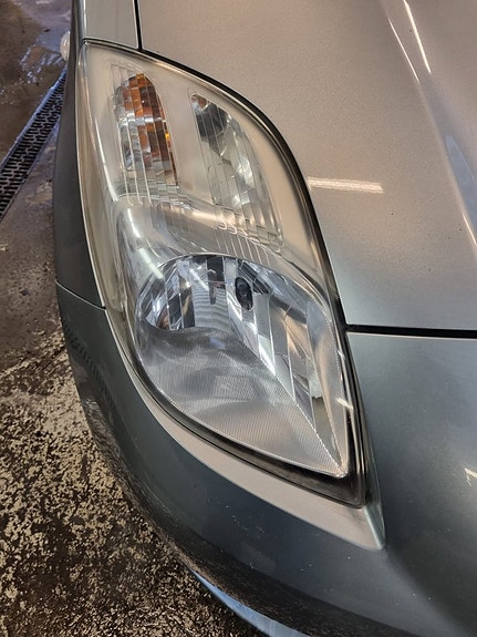 Toyota Yaris 10 of 14