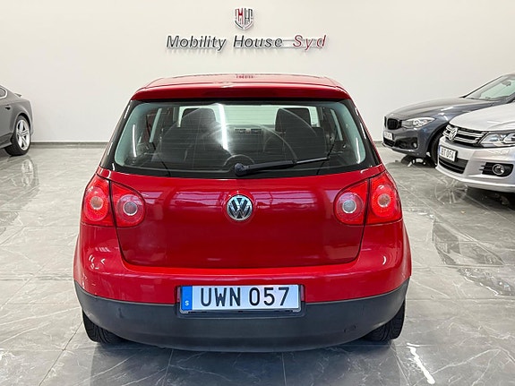 Volkswagen Golf V 7 of 14