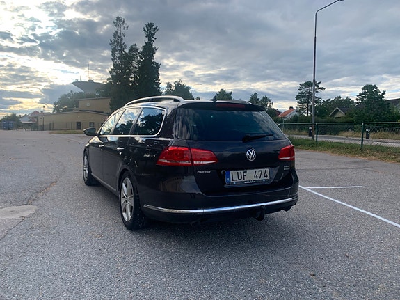 Volkswagen Passat 3 of 6