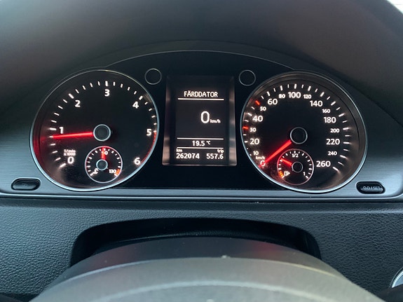 Volkswagen Passat 5 of 6