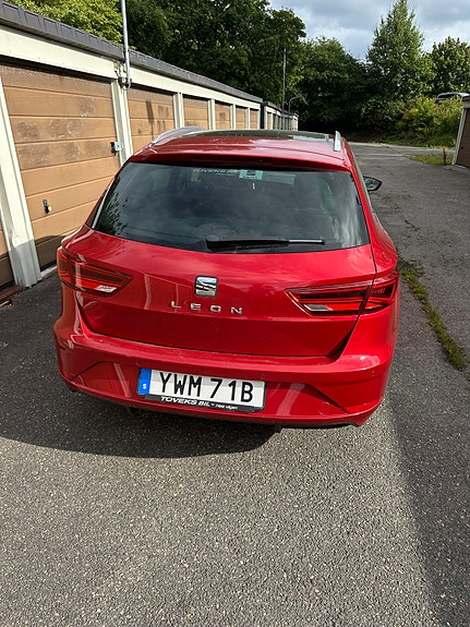 Seat Leon 2 of 10