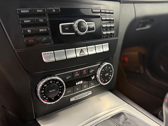 Mercedes-Benz C220 13 of 24