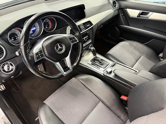 Mercedes-Benz C220 9 of 24