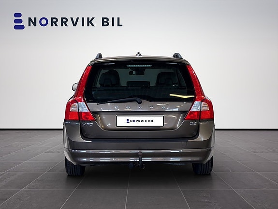Volvo V70 7 of 30