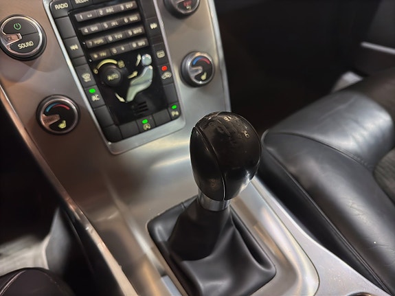 Volvo V70 16 of 30