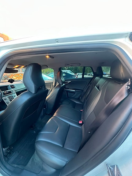 Volvo V60 Cross Country 8 of 8