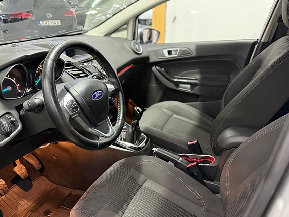 Ford Fiesta 12 of 12