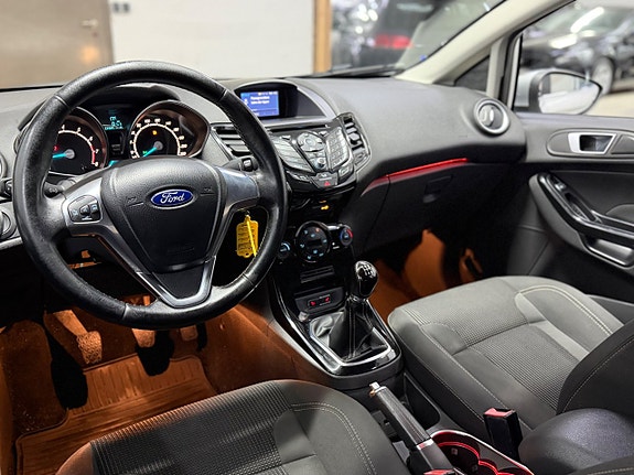 Ford Fiesta 8 of 12