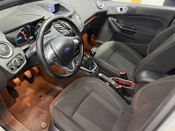 Ford Fiesta 11 of 12