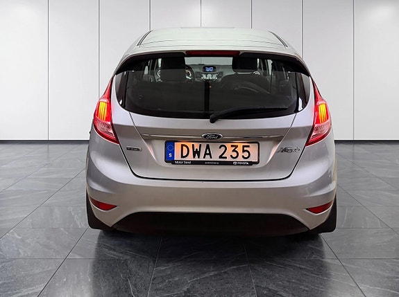 Ford Fiesta 6 of 12