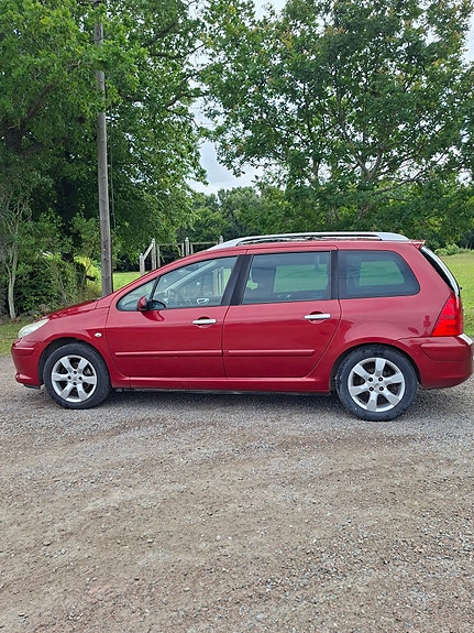 Peugeot 307 SW 4 of 17