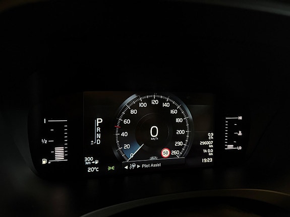 Volvo V90 3 of 20