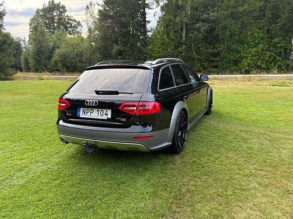 Audi A4 allroad 4 of 11
