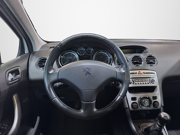 Peugeot 308 SW 11 of 25