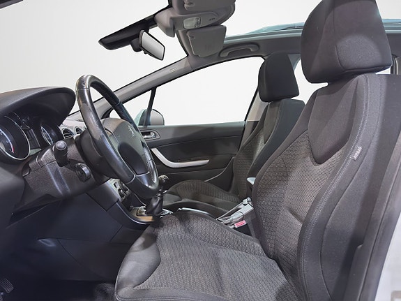 Peugeot 308 SW 12 of 25